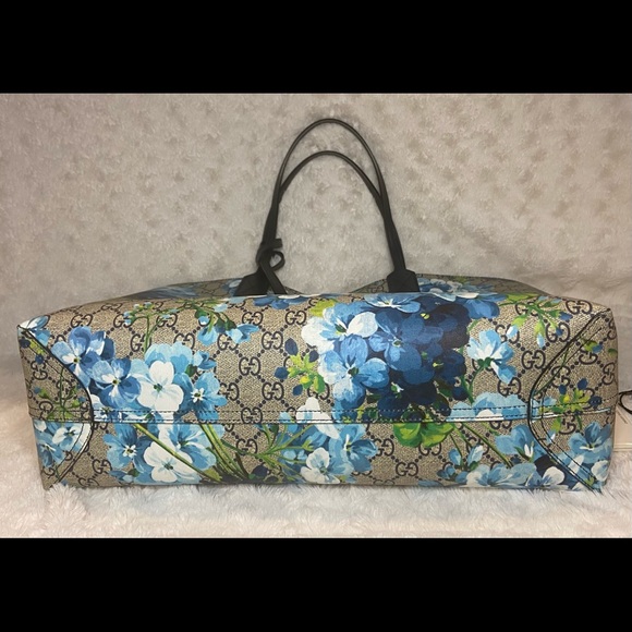 ❤️SOLD❤️ Gucci Blooms Navy Tote - Picture 6 of 8